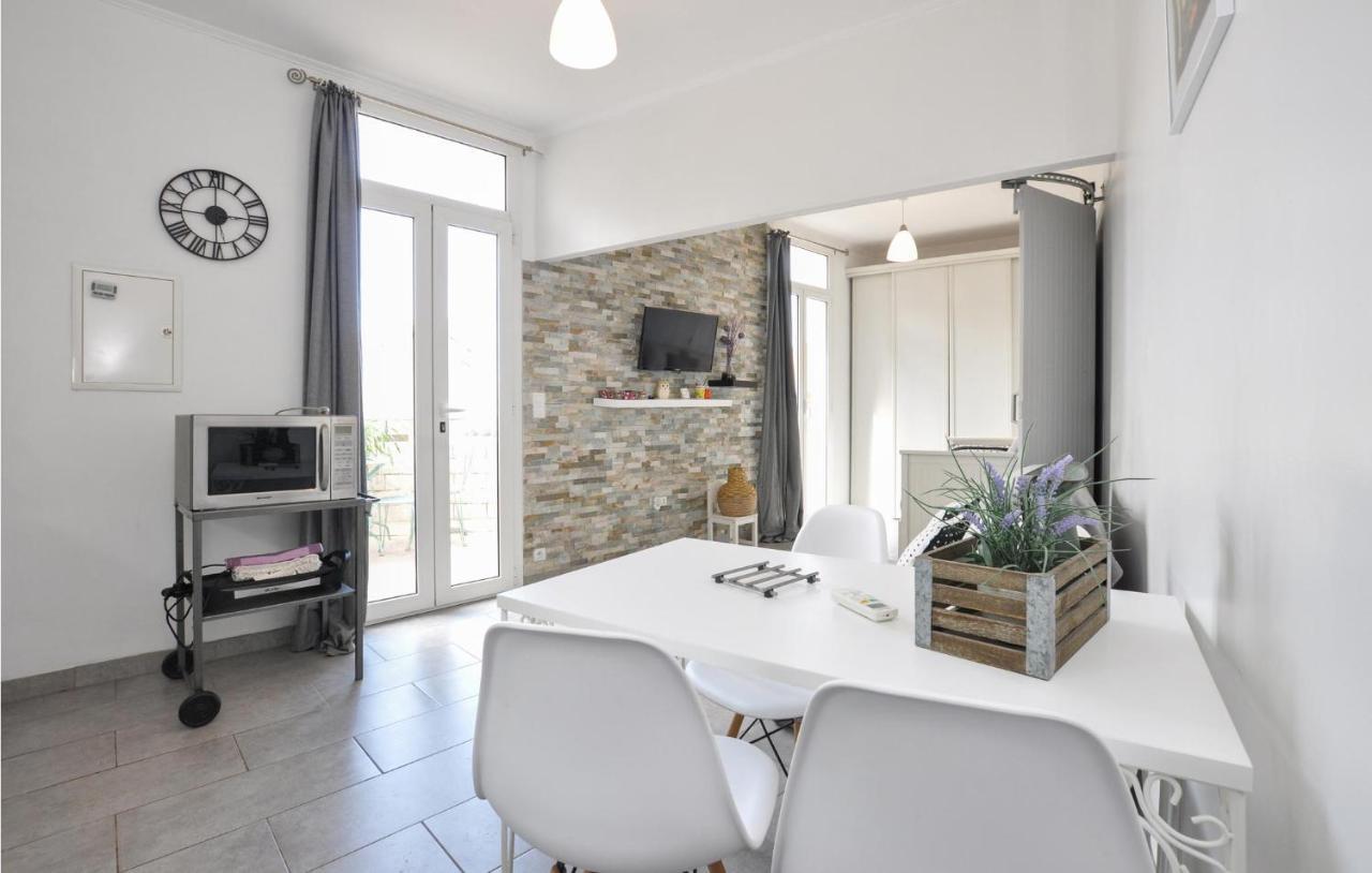 Beautiful In With Kitchen Appartement Nice